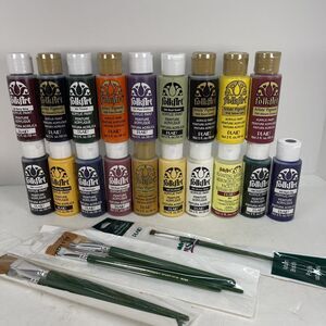 FolkArt Premium Bottle Lot of 19, Sealed Bottles 2oz Art Craft USA